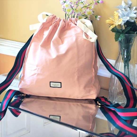Gucci drawstring bag in to Sling bag converted in to back pack with … - Picture 11 of 13
